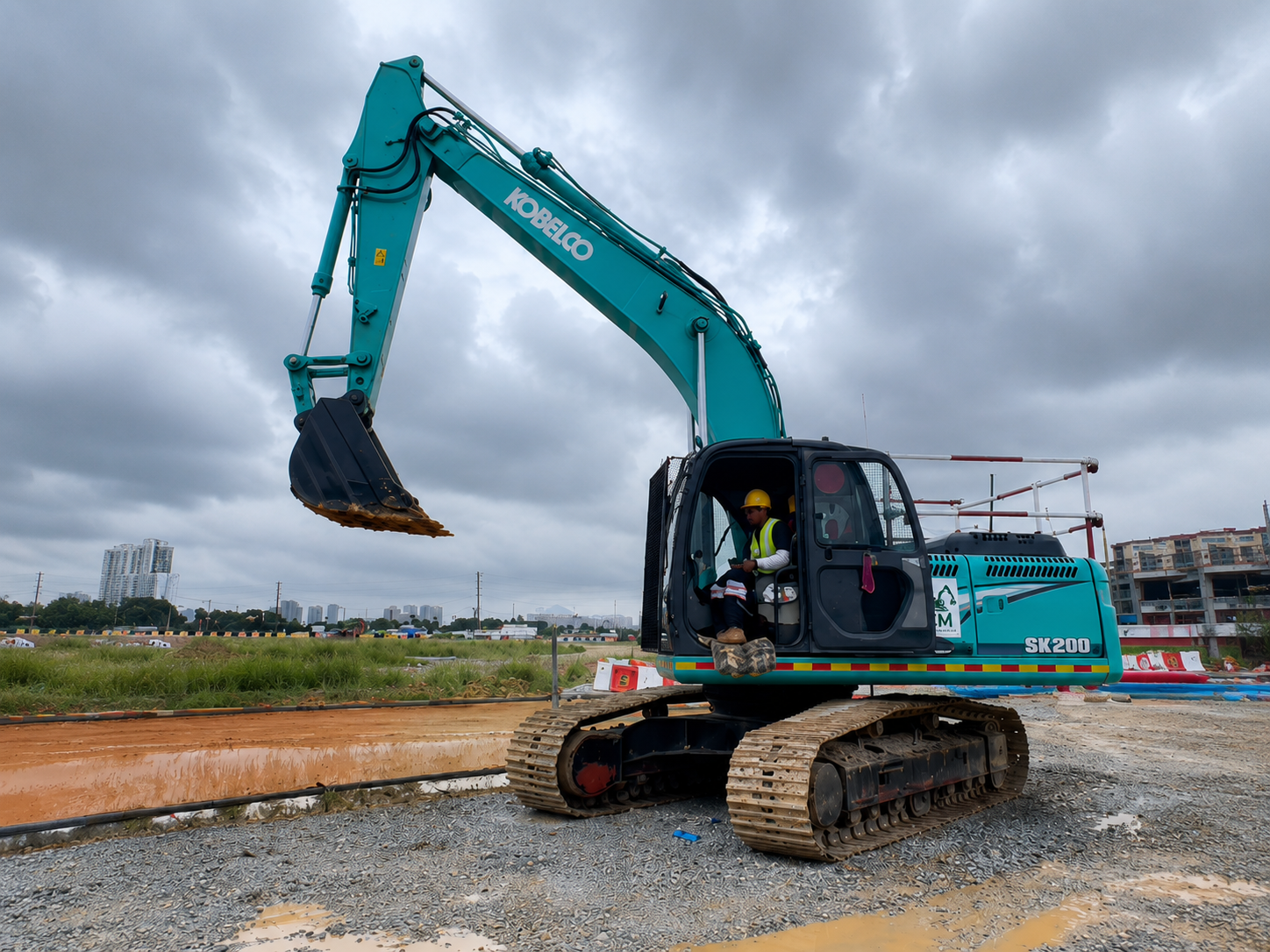 green city machinery excavator short arm 20ton kobelco